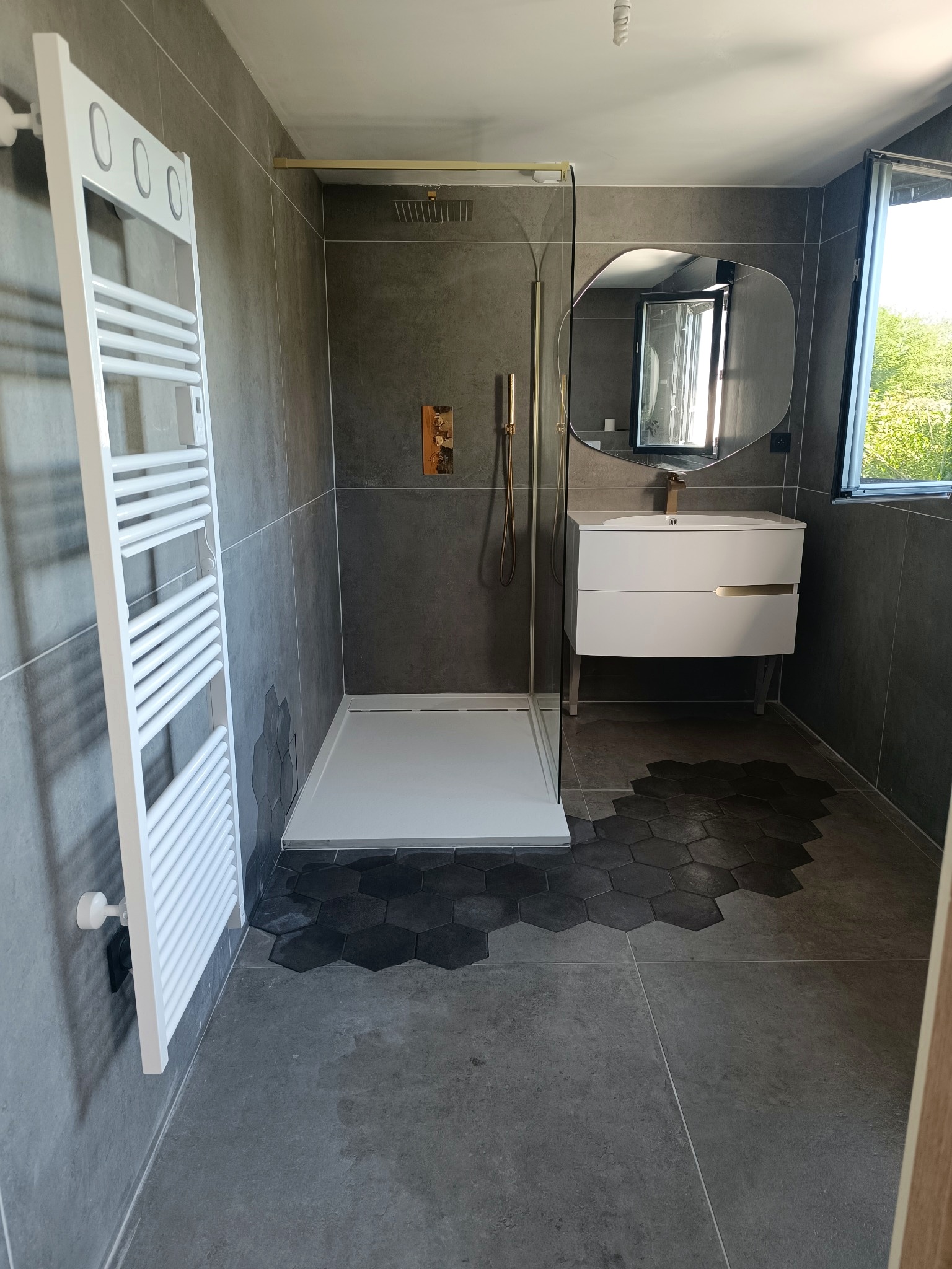 Réalisation MSS — salle de bains contemporaine